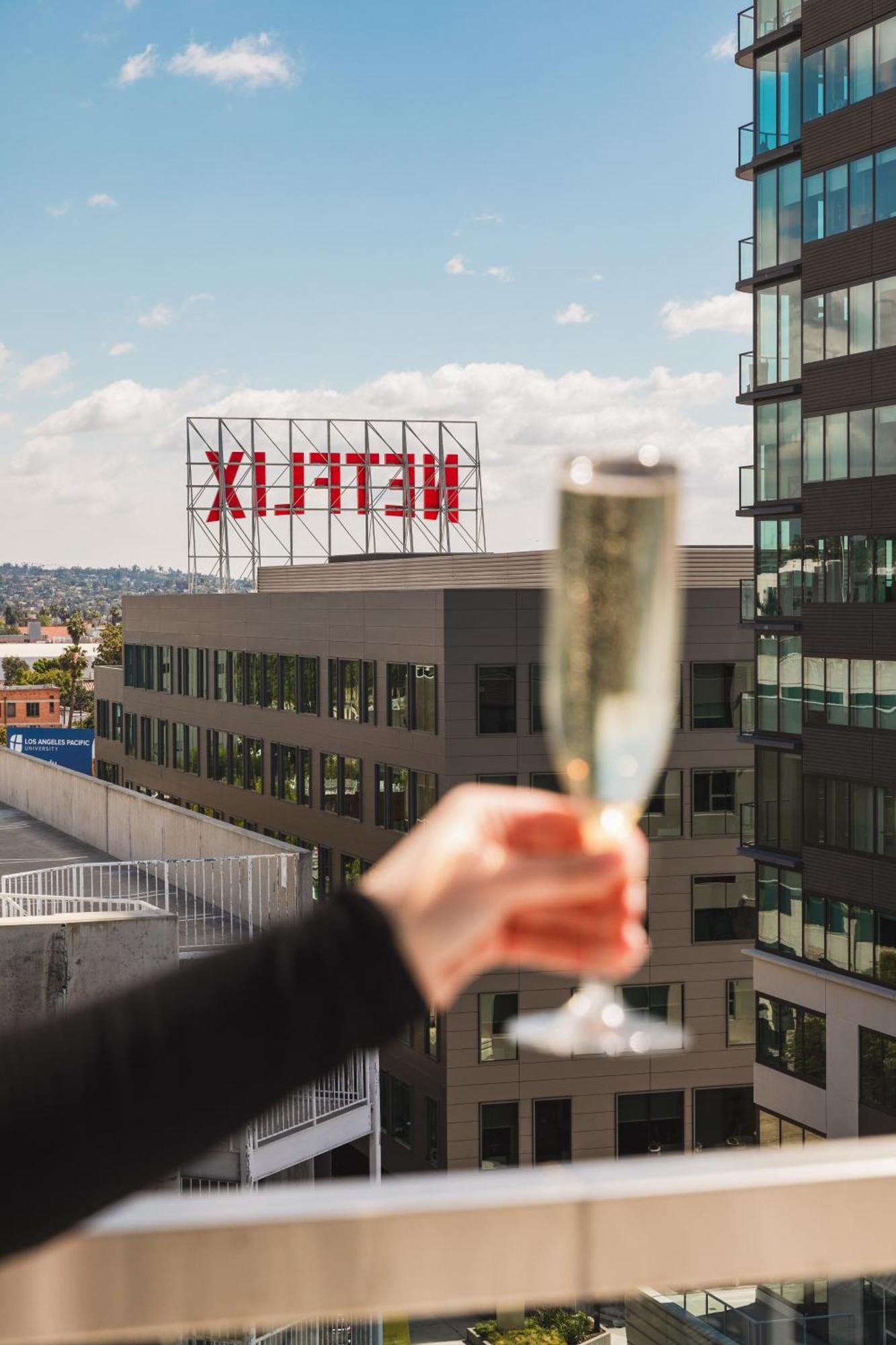 The Godfrey Hotel Hollywood Los Angeles Exterior photo